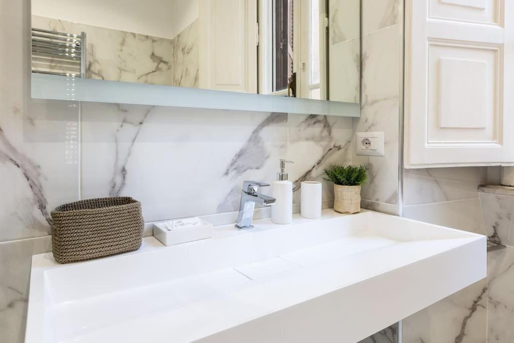 Portico D'Ottavia Lux Apartment Rome Exterior photo